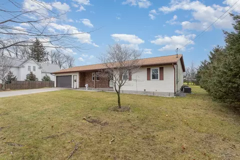 6784 7 Mile, Freeland, MI 48623