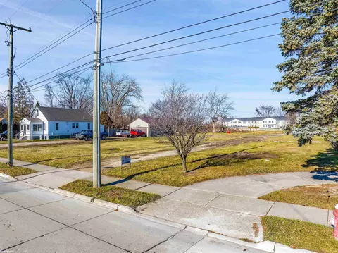 18905 Voiland #BETWEEN 18905 AND 18941, Roseville, MI 48066