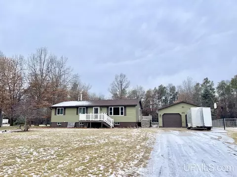7789 N Lake Bluff O5, Gladstone, MI 49837