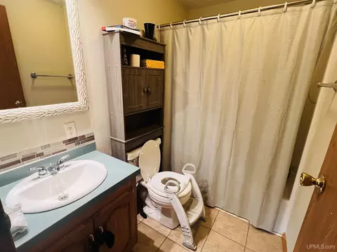 5154 12th, Escanaba, MI 49829 photo 6