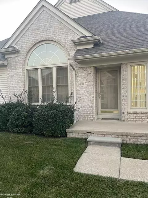 13484 Wyndemere, Sterling Heights, MI 48313