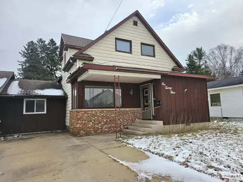 123 S 3rd, Manistique, MI 49854
