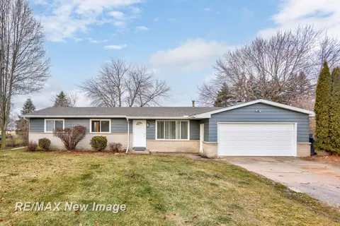 3159 N Thomas, Freeland, MI 48623