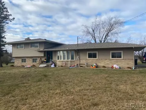 5555 Wolf Crk, Adrian, MI 49221