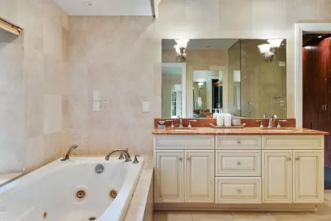 16632 E Jefferson, Grosse Pointe Park, MI 48230 photo 23