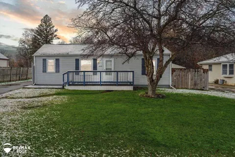 3455 Mills Acres, Flint, MI 48506