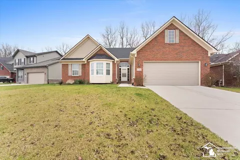 17297 Spartan Dr, Taylor, MI 48174 photo 2