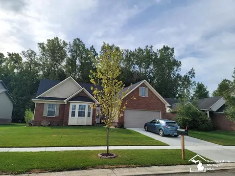 17297 Spartan Dr, Taylor, MI 48174