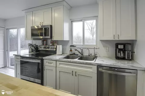 1198 S Morrish, Flint, MI 48532 photo 10