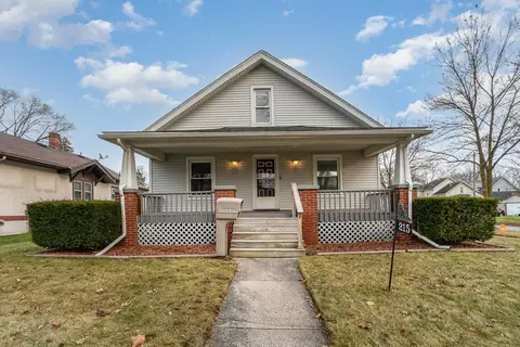 215 S Warner, Bay City, MI 48706