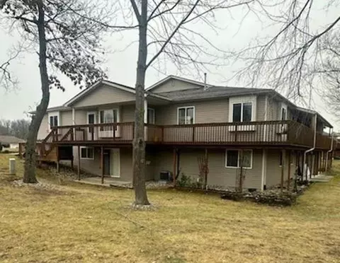 1009 Parkwood, Grand Blanc, MI 48439
