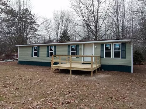 3950 Pine, Beaverton, MI 48612