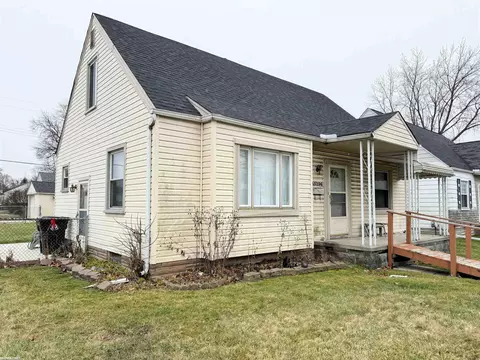 15296 Frazho, Roseville, MI 48066