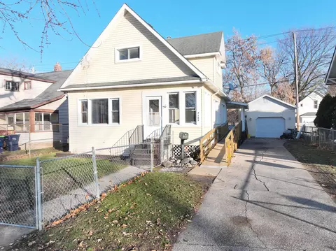 2109 Broadway, Bay City, MI 48708