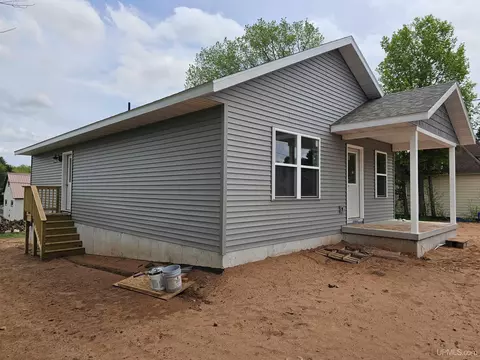 175 Silver, Ishpeming, MI 49849 photo 2