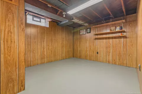 1676 Aline, Grosse Pointe Woods, MI 48236 photo 17