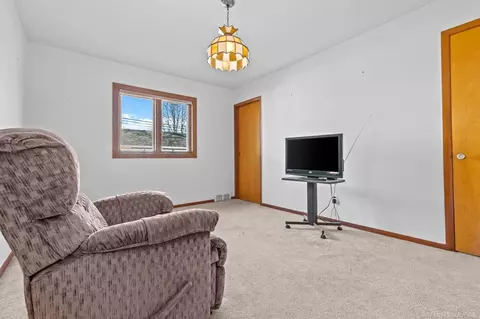 1676 Aline, Grosse Pointe Woods, MI 48236 photo 14
