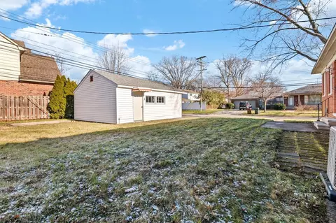 1676 Aline, Grosse Pointe Woods, MI 48236 photo 22