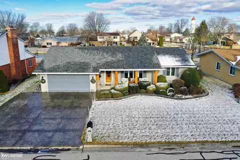7250 Park Ln, Clay, MI 48001