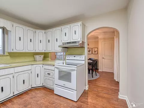 1138 Bentley, Monroe, MI 48162 photo 3