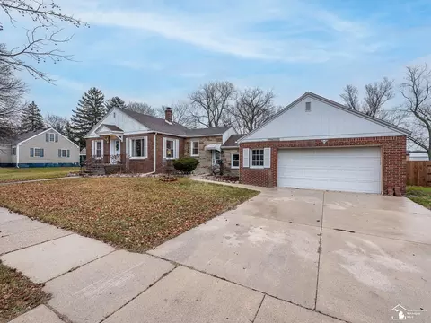 1138 Bentley, Monroe, MI 48162