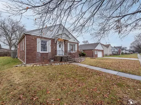 1138 Bentley, Monroe, MI 48162 photo 31