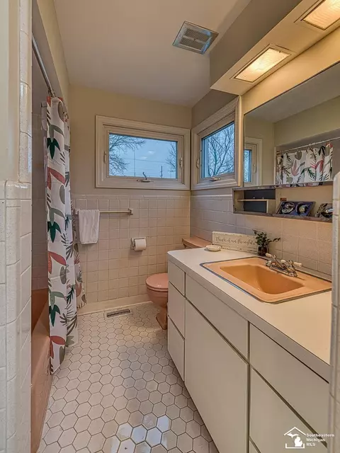 1138 Bentley, Monroe, MI 48162 photo 26