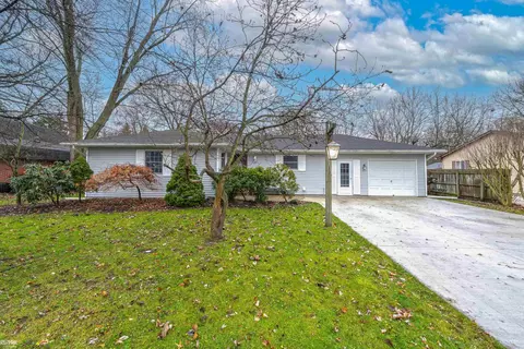 365 Colonial, Algonac, MI 48001