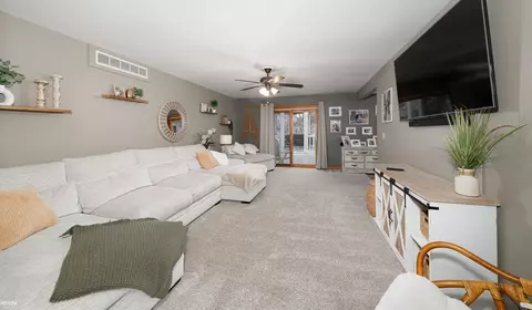 365 Colonial, Algonac, MI 48001 photo 3