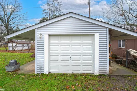 365 Colonial, Algonac, MI 48001 photo 21