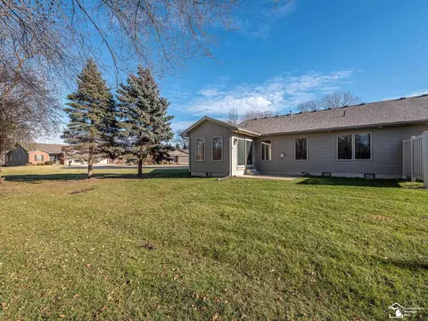 1905 Winding Mdws, Monroe, MI 48162 photo 27