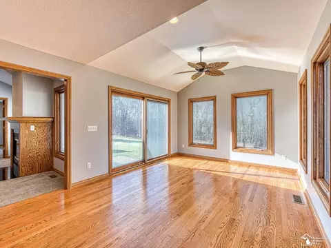 1905 Winding Mdws, Monroe, MI 48162 photo 6