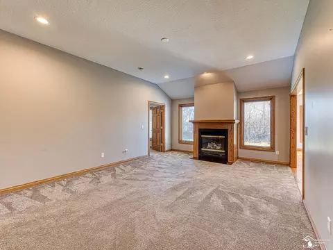 1905 Winding Mdws, Monroe, MI 48162 photo 12