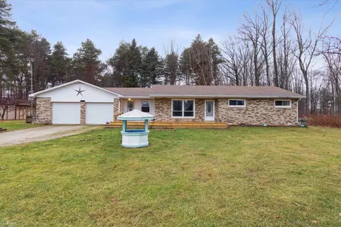 3246 S County Line, Lennon, MI 48449