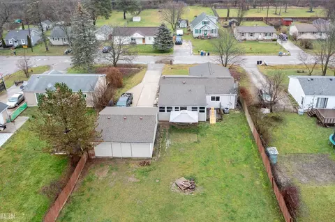 205 S Lester, Capac, MI 48014 photo 4