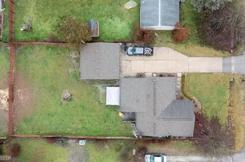 205 S Lester, Capac, MI 48014 photo 7