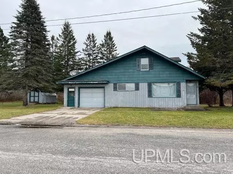 710 Prospect, Munising, MI 49862