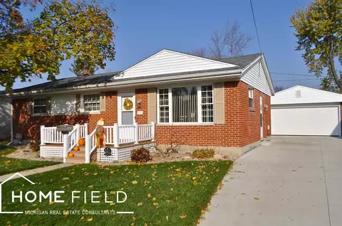 813 E King, Owosso, MI 48867