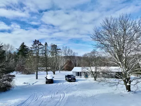 3391 Flint Riv, Columbiaville, MI 48421
