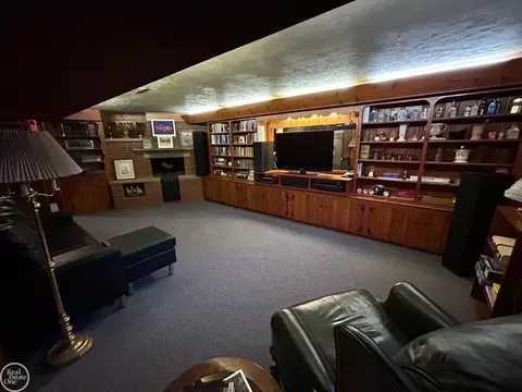 1046 Harvard, Grosse Pointe Park, MI 48230 photo 25