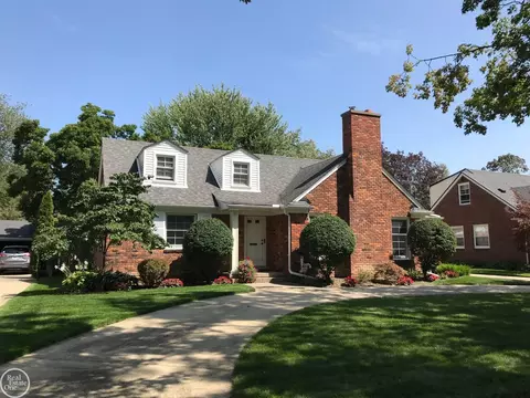 1046 Harvard, Grosse Pointe Park, MI 48230