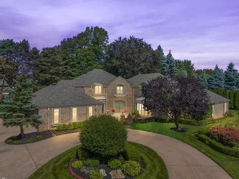 14 Stratton, Grosse Pointe Shores, MI 48236