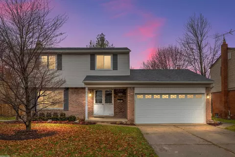 40674 Lizabeth, Sterling Heights, MI 48313