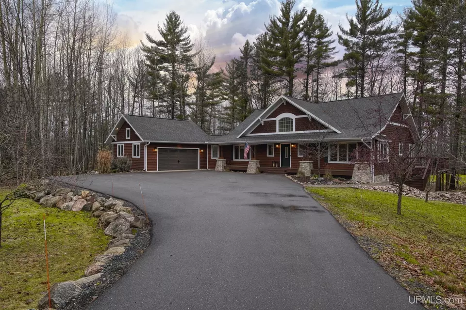 130 Northview, Iron Mountain, MI 49801 38 Photos Movoto