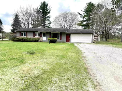 Exterior - 4075 W Pratt Lk, Gladwin, MI 48624 photo 13 of 14