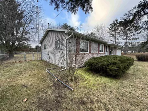 Exterior - 4075 W Pratt Lk, Gladwin, MI 48624 photo 10 of 14