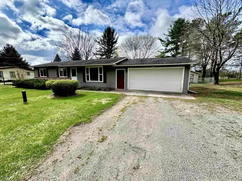Exterior - 4075 W Pratt Lk, Gladwin, MI 48624 photo 2 of 14