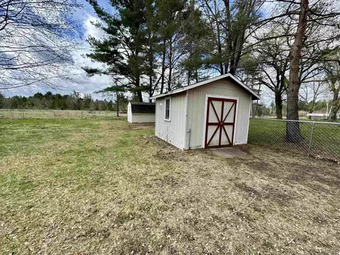 Exterior - 4075 W Pratt Lk, Gladwin, MI 48624 photo 4 of 14