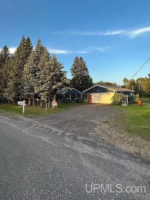 17811 Lee, L'anse, MI 49946 photo 9
