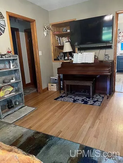 17811 Lee, L'anse, MI 49946 photo 3